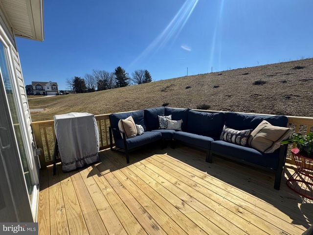 2011 PAPERBACK WAY, York, PA 17408