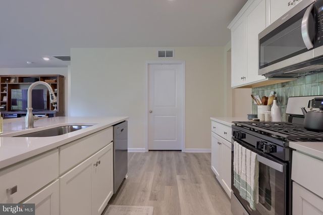 2011 PAPERBACK WAY, York, PA 17408