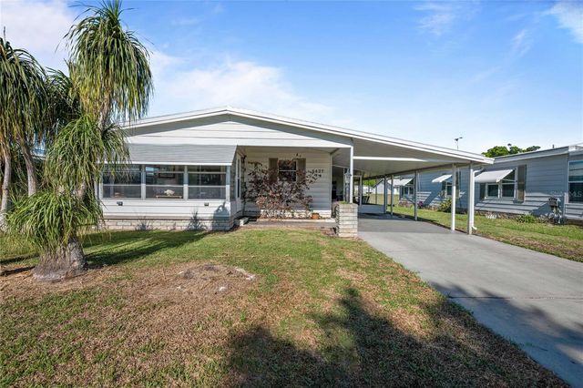 5427 SEVILLE DRIVE, Zephyrhills, FL 33541