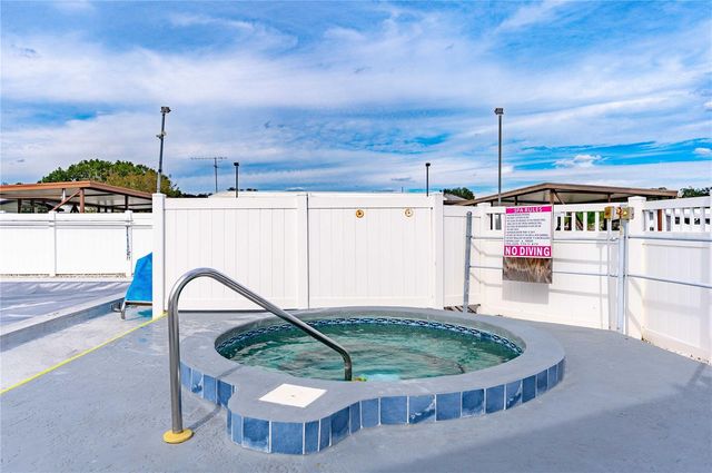 5427 SEVILLE DRIVE, Zephyrhills, FL 33541