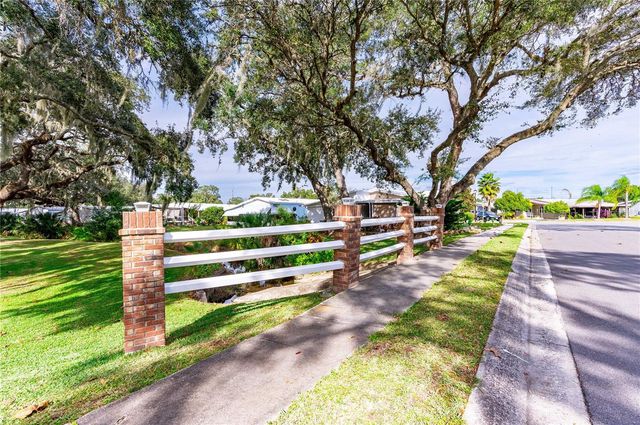 5427 SEVILLE DRIVE, Zephyrhills, FL 33541