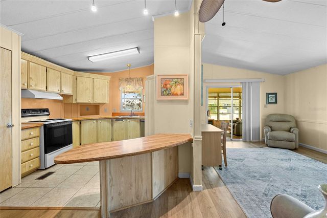 5427 SEVILLE DRIVE, Zephyrhills, FL 33541