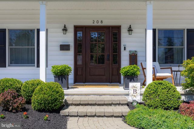 208 N MARION AVE, Wenonah, NJ 08090