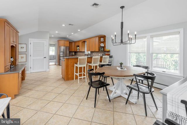 208 N MARION AVE, Wenonah, NJ 08090
