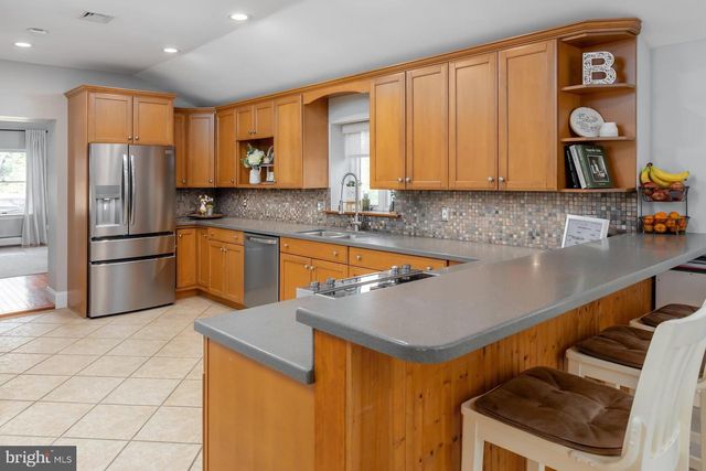 208 N MARION AVE, Wenonah, NJ 08090