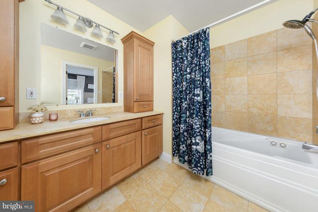 208 N MARION AVE, Wenonah, NJ 08090
