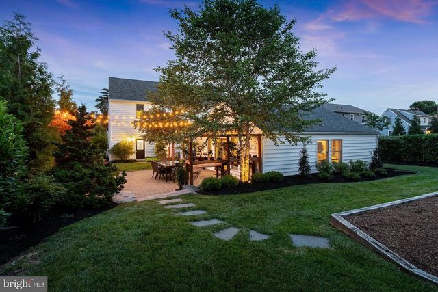 208 N MARION AVE, Wenonah, NJ 08090