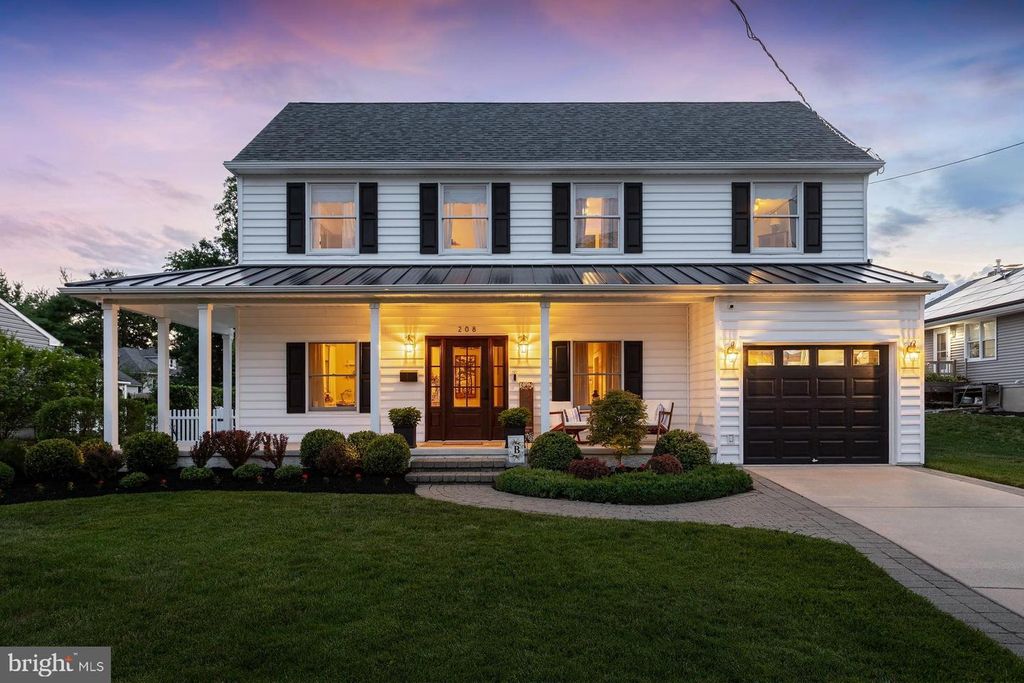 208 N MARION AVE, Wenonah, NJ 08090