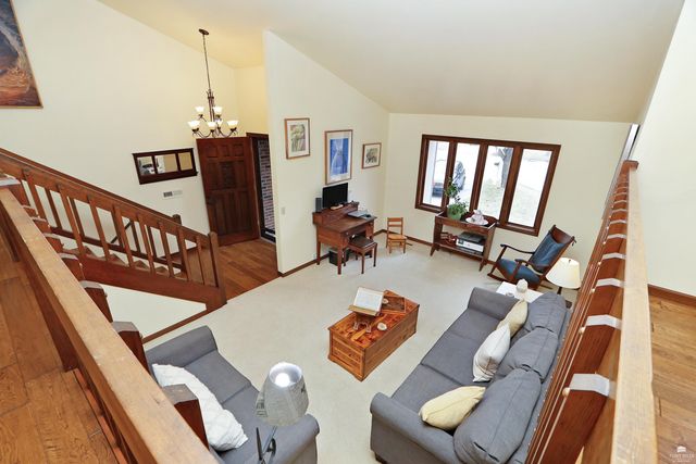 2105 Farmingdale Ct, Manhattan, KS 66503