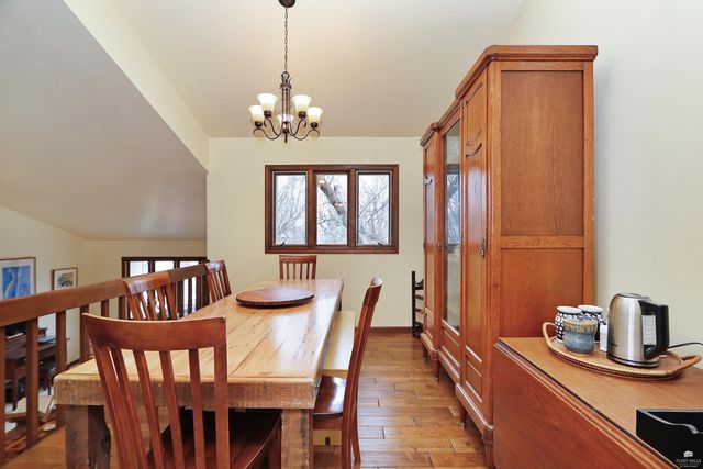 2105 Farmingdale Ct, Manhattan, KS 66503