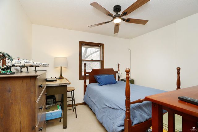 2105 Farmingdale Ct, Manhattan, KS 66503