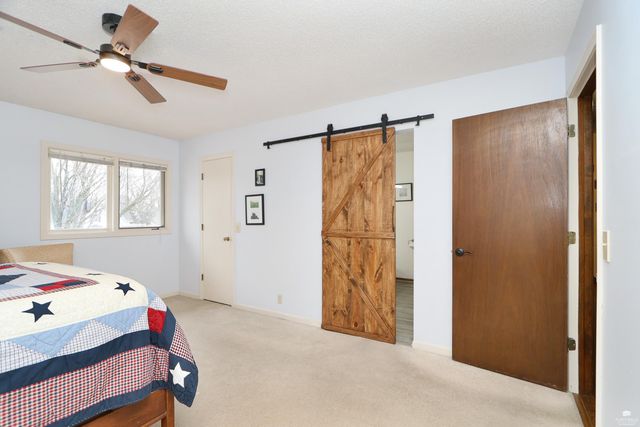 2105 Farmingdale Ct, Manhattan, KS 66503