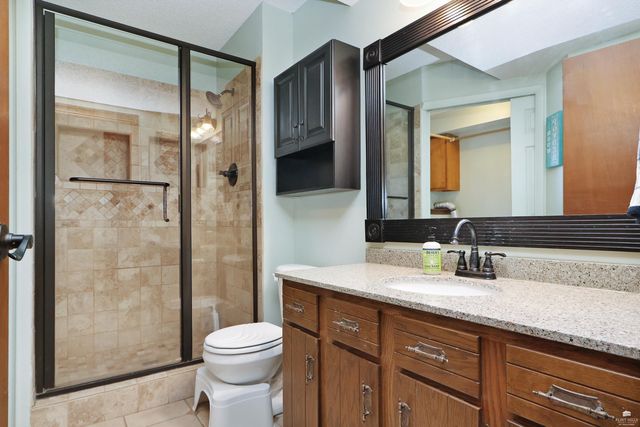 2105 Farmingdale Ct, Manhattan, KS 66503