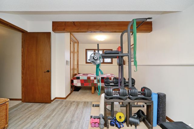 2105 Farmingdale Ct, Manhattan, KS 66503