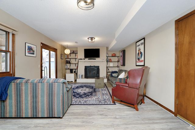 2105 Farmingdale Ct, Manhattan, KS 66503