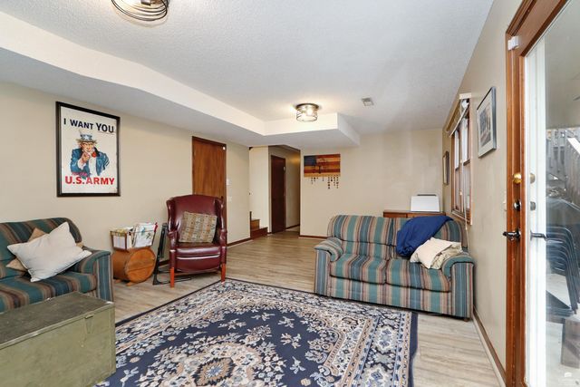 2105 Farmingdale Ct, Manhattan, KS 66503