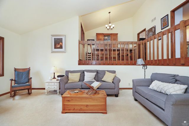 2105 Farmingdale Ct, Manhattan, KS 66503