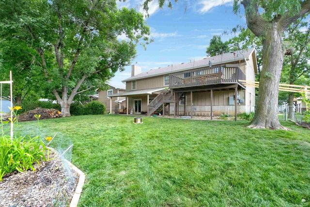 2105 Farmingdale Ct, Manhattan, KS 66503