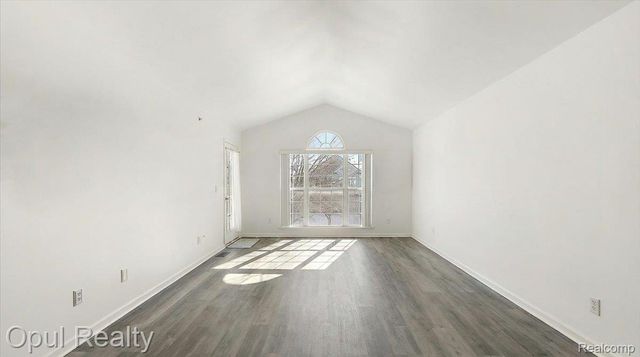 28263 Oakmonte Circle, Lyon Charter Township, MI 48165