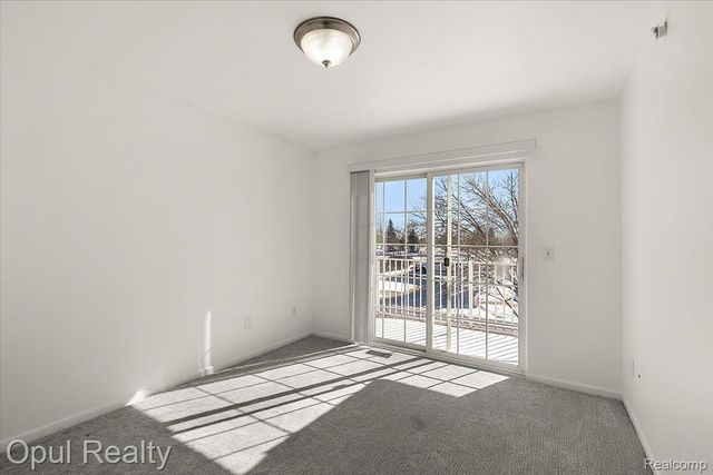 28263 Oakmonte Circle, Lyon Charter Township, MI 48165