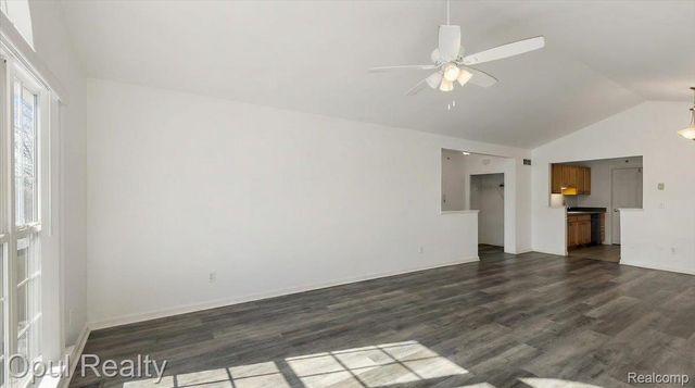 28263 Oakmonte Circle, Lyon Charter Township, MI 48165