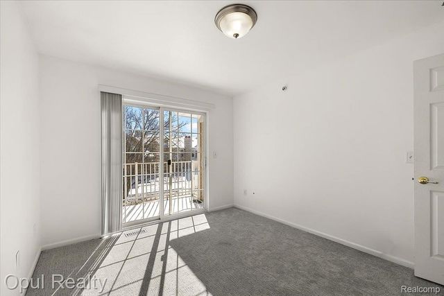 28263 Oakmonte Circle, Lyon Charter Township, MI 48165