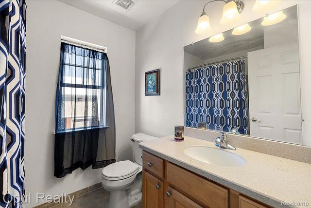 28263 Oakmonte Circle, Lyon Charter Township, MI 48165