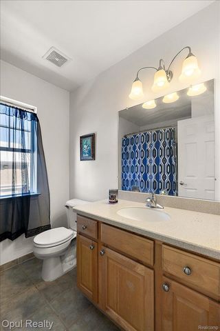 28263 Oakmonte Circle, Lyon Charter Township, MI 48165