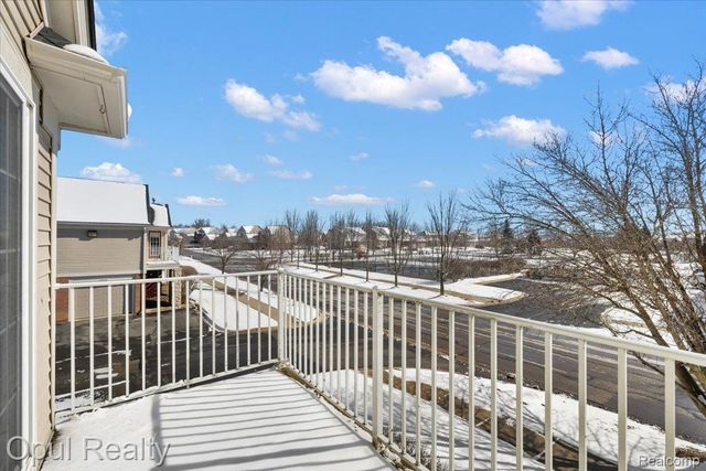 28263 Oakmonte Circle, Lyon Charter Township, MI 48165