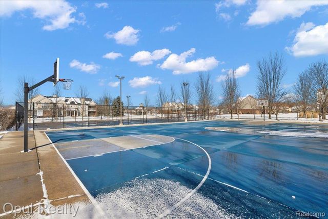 28263 Oakmonte Circle, Lyon Charter Township, MI 48165