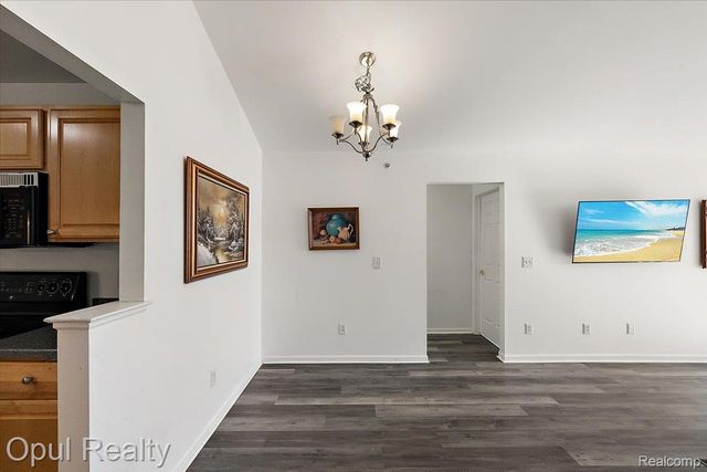 28263 Oakmonte Circle, Lyon Charter Township, MI 48165