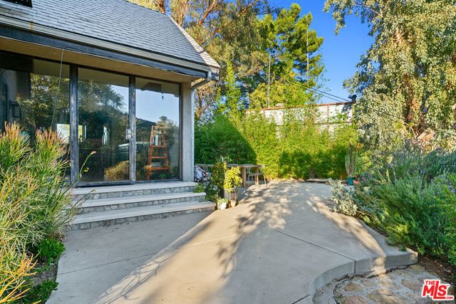 20784 Medley Lane, Topanga, CA 90290