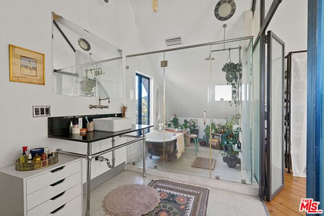 20784 Medley Lane, Topanga, CA 90290