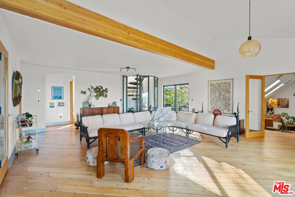 20784 Medley Lane, Topanga, CA 90290