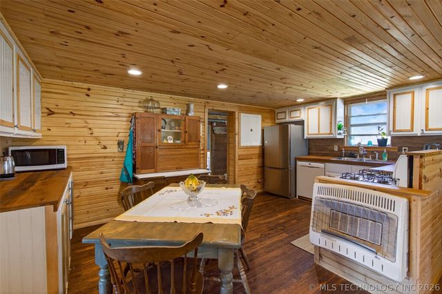 11930 S 4220 Road, Claremore, OK 74017