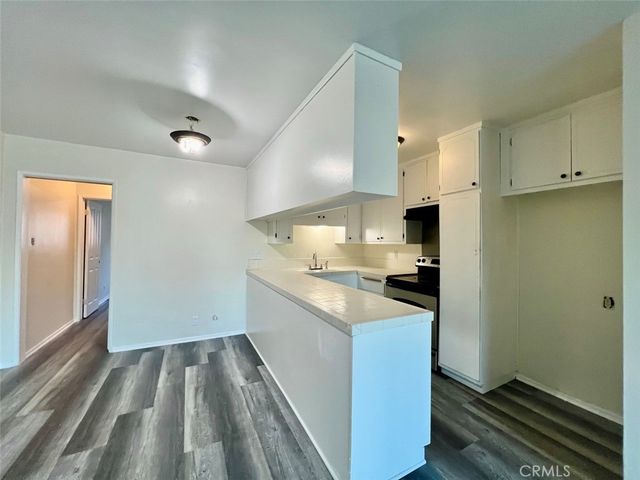 406 W Regent 13, Inglewood, CA 90301