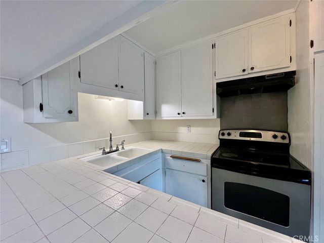 406 W Regent 13, Inglewood, CA 90301