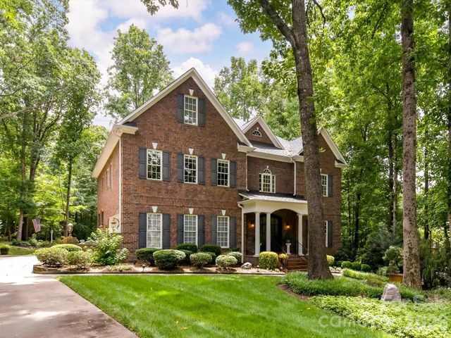 11615 Hidden Forest Lane, Davidson, NC 28036