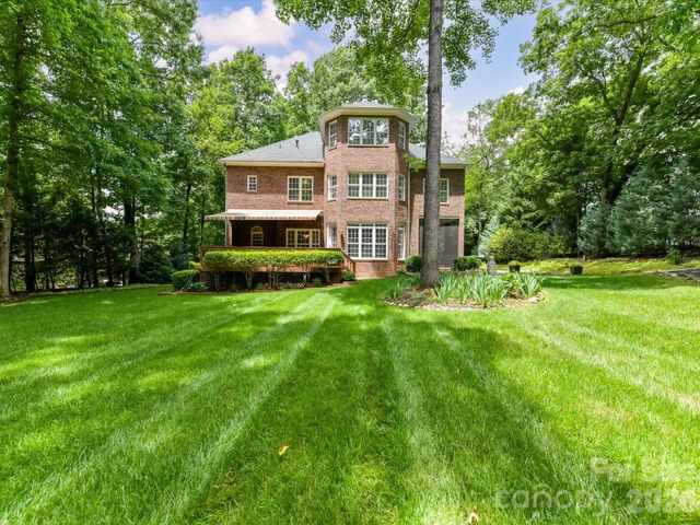 11615 Hidden Forest Lane, Davidson, NC 28036