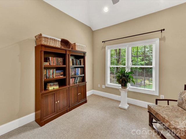 11615 Hidden Forest Lane, Davidson, NC 28036