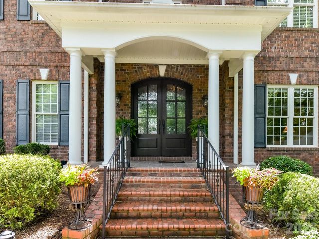 11615 Hidden Forest Lane, Davidson, NC 28036