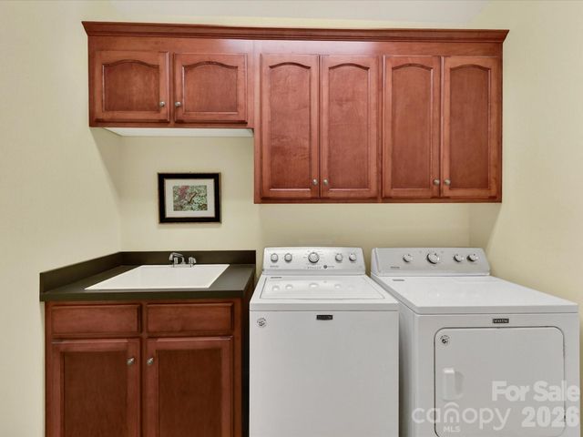 11615 Hidden Forest Lane, Davidson, NC 28036