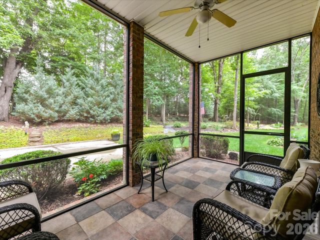 11615 Hidden Forest Lane, Davidson, NC 28036