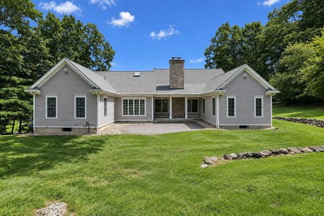 24 Ridge Rd, Hampden, MA 01036