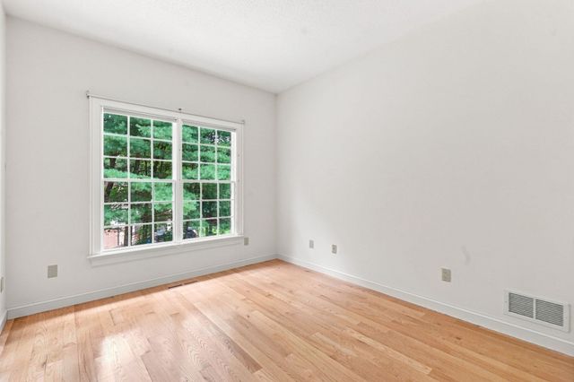 24 Ridge Rd, Hampden, MA 01036
