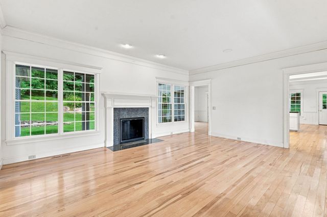 24 Ridge Rd, Hampden, MA 01036