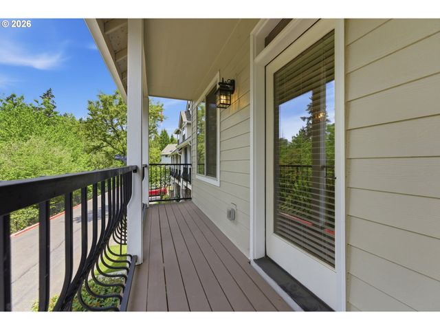 1906 Ne 48TH Way, Hillsboro, OR 97124