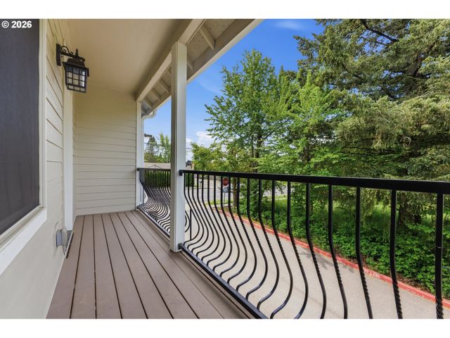 1906 Ne 48TH Way, Hillsboro, OR 97124