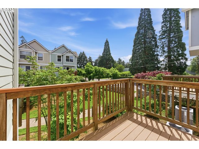 1906 Ne 48TH Way, Hillsboro, OR 97124
