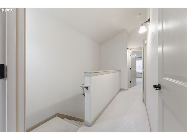 1906 Ne 48TH Way, Hillsboro, OR 97124
